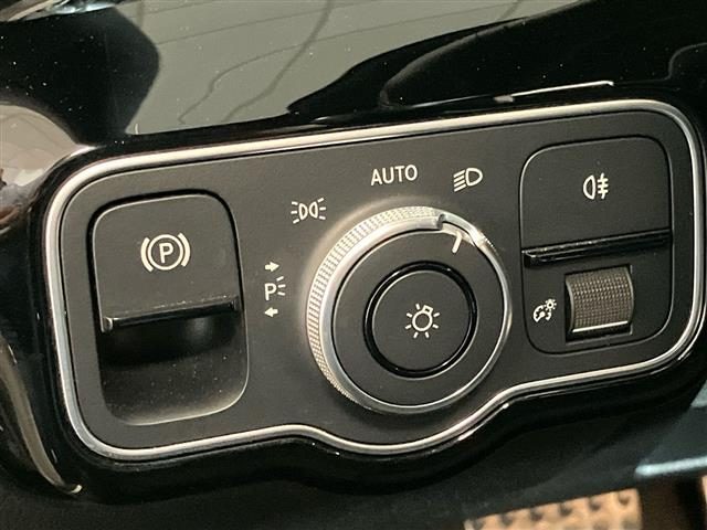 MERCEDES-BENZ CLA usata 24