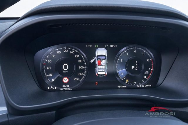 VOLVO XC40 usata 10