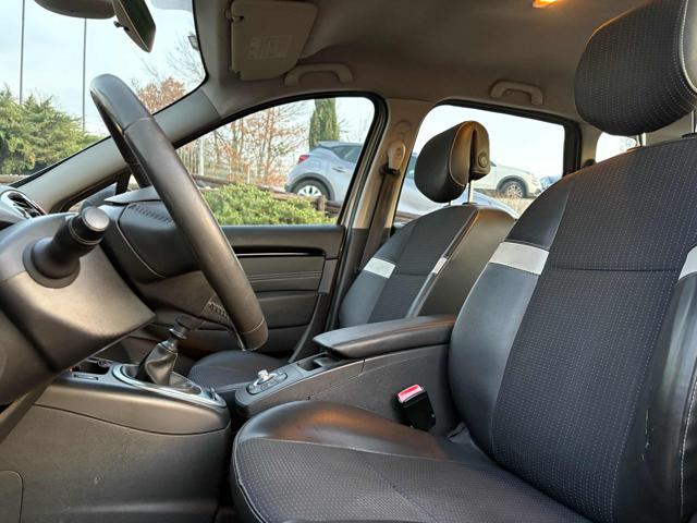 RENAULT Scenic usata, con Autoradio