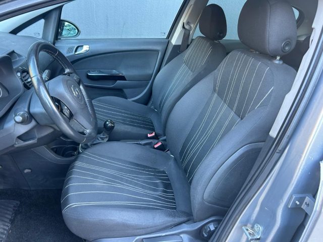 OPEL Corsa usata, con Autoradio