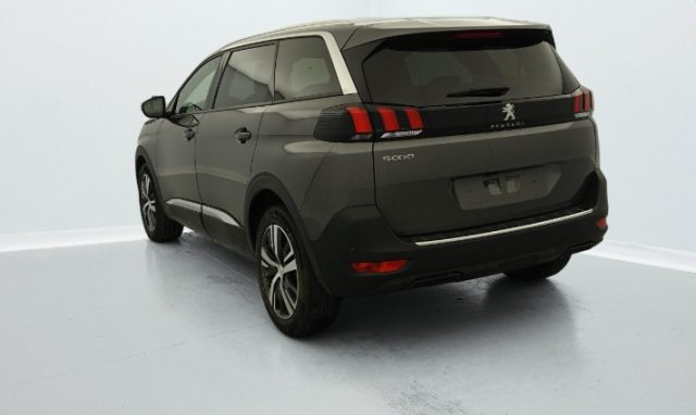 PEUGEOT 5008 usata, con Autoradio