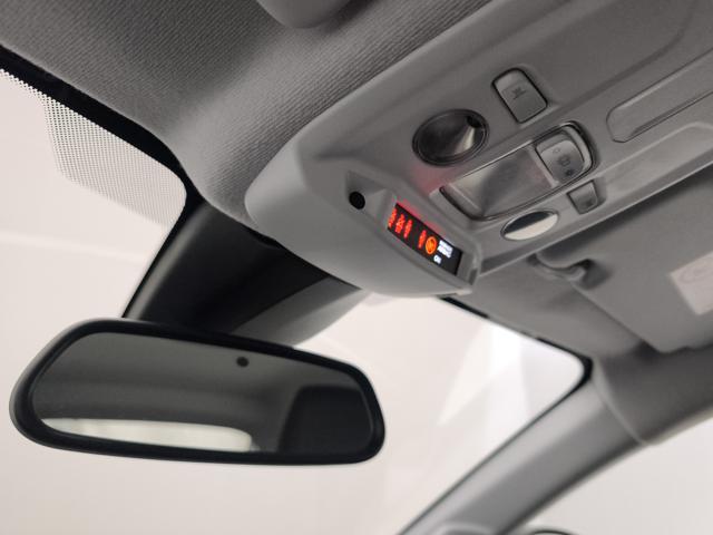 OPEL Corsa usata, con USB