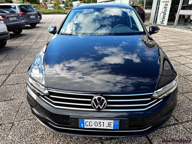 VOLKSWAGEN Passat Variant usata, con Alzacristalli elettrici