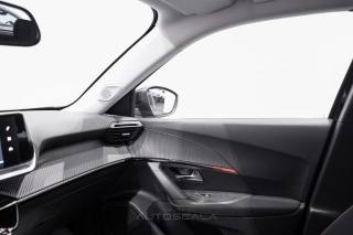 PEUGEOT 2008 usata, con Autoradio digitale