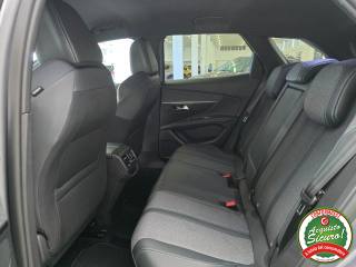 PEUGEOT 3008 usata, con USB