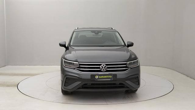 VOLKSWAGEN Tiguan Allspace usata, con Cerchi in lega