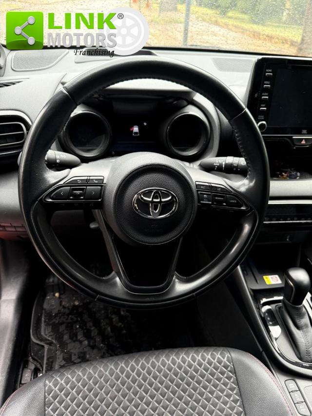 TOYOTA Yaris usata 18