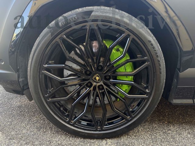 LAMBORGHINI Urus usata, con Autoradio
