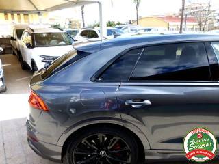 AUDI Q8 usata, con Sensori di parcheggio anteriori