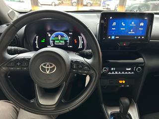 TOYOTA Yaris Cross usata, con Controllo automatico clima