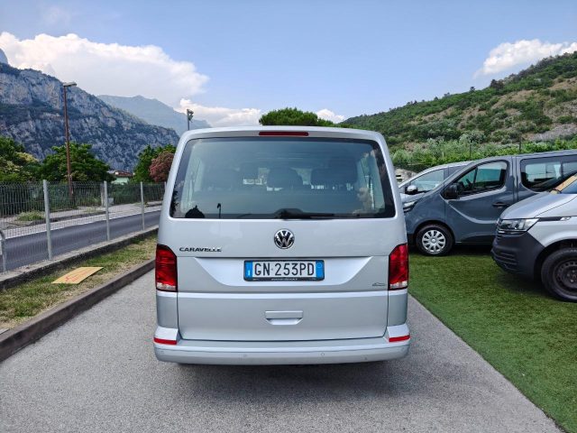 VOLKSWAGEN Caravelle usata, con Autoradio