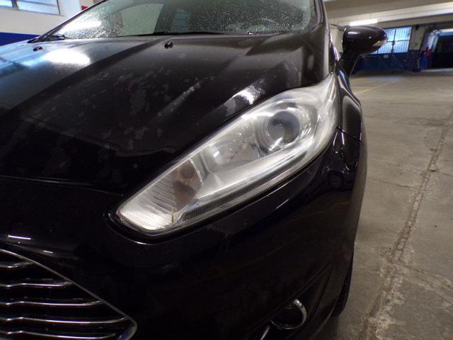 FORD Fiesta usata, con Sound system