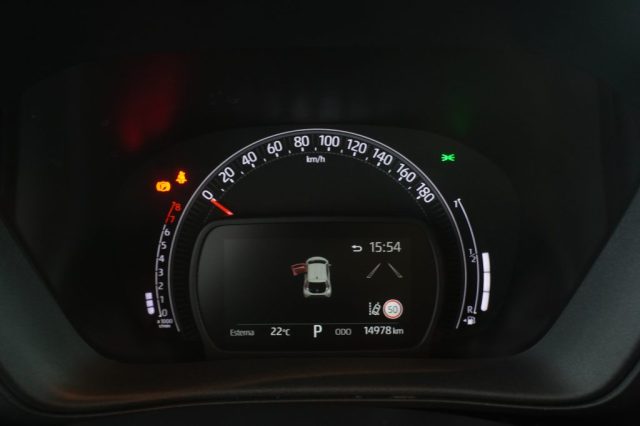 TOYOTA Aygo X usata 7