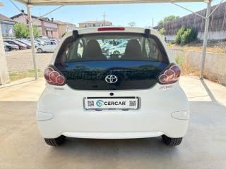 TOYOTA Aygo usata, con Autoradio