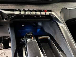 PEUGEOT 3008 usata, con Regolazione elettrica sedili