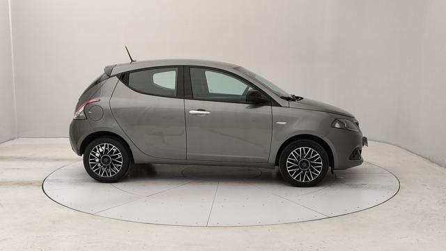 LANCIA Ypsilon usata, con Autoradio