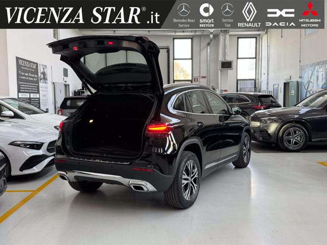 MERCEDES-BENZ GLA 180 usata, con Portellone posteriore elettrico