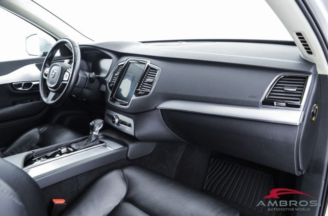 VOLVO XC90 usata 11