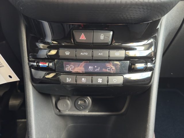 PEUGEOT 2008 usata, con Specchietti laterali elettrici