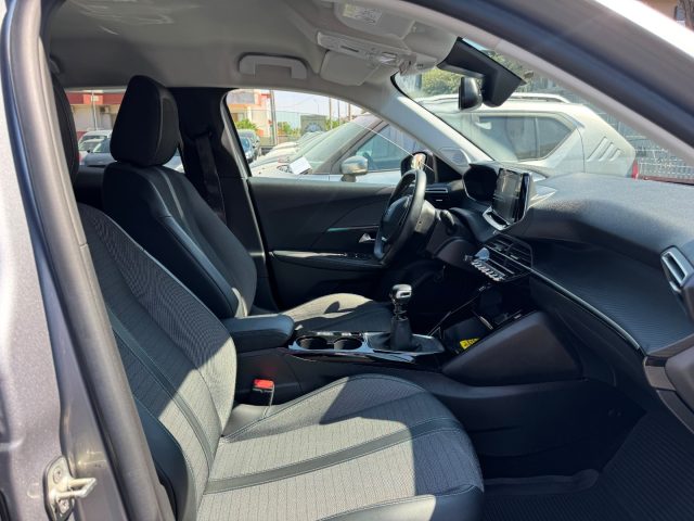 PEUGEOT 2008 usata, con Controllo automatico clima