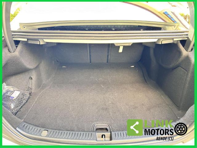 MERCEDES-BENZ E 220 usata 50