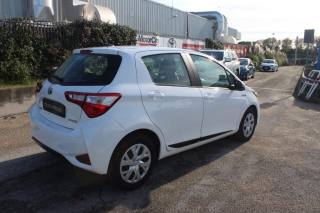 TOYOTA Yaris usata 23
