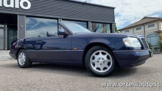 MERCEDES-BENZ E 200 usata 33