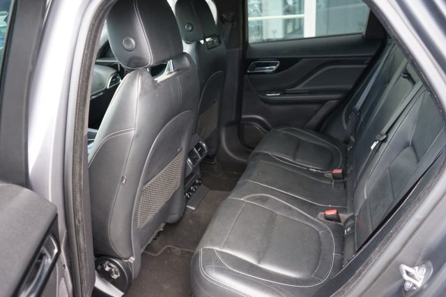 JAGUAR F-Pace usata, con Sedile posteriore sdoppiato