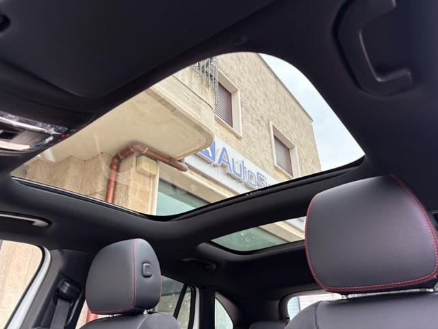 MERCEDES-BENZ GLA 200 usata, con Sensori di parcheggio anteriori