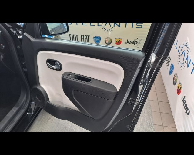 RENAULT Twingo usata 23