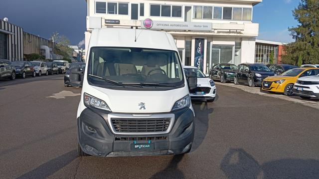 PEUGEOT Boxer usata, con Airbag