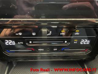 VOLKSWAGEN Passat Variant usata, con USB