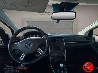 MERCEDES-BENZ B 180 usata, con Climatizzatore