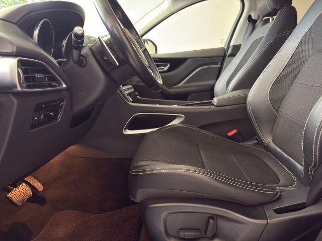 JAGUAR F-Pace usata, con Specchietti laterali elettrici