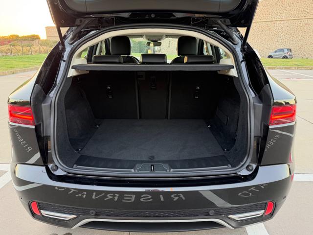 JAGUAR E-Pace usata, con Sedile posteriore sdoppiato