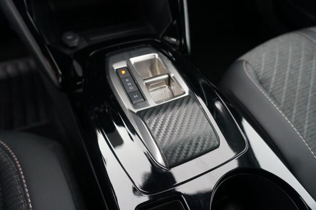 PEUGEOT 2008 usata, con Cruise Control