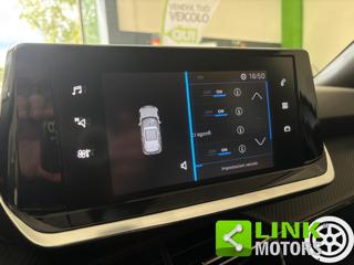 PEUGEOT 2008 usata, con Touch screen