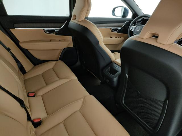 VOLVO V90 Cross Country usata, con Vetri oscurati