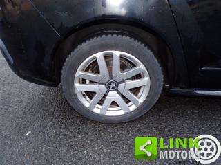 PEUGEOT 3008 usata, con Leve al volante