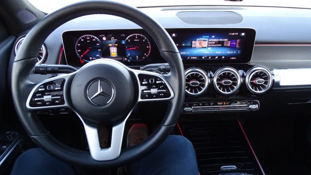 MERCEDES-BENZ GLB 200 usata 86
