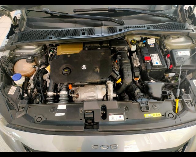 PEUGEOT 208 usata, con Telecamera per parcheggio assistito