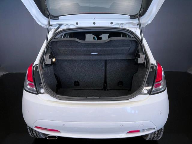 LANCIA Ypsilon usata, con Park Distance Control