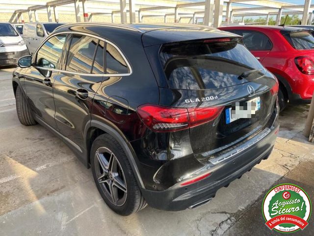 MERCEDES-BENZ GLA 200 usata, con Airbag