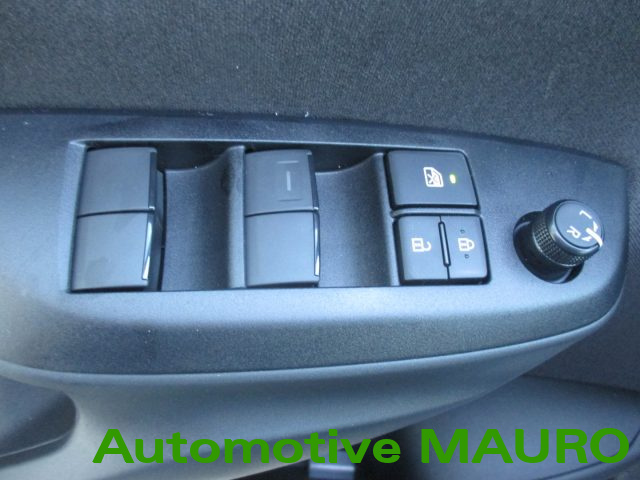 TOYOTA Yaris Cross usata, con ESP