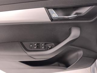 SKODA Karoq usata, con Fari LED