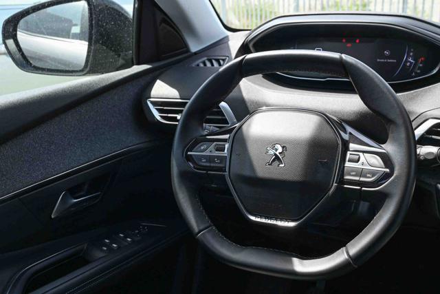 PEUGEOT 3008 usata, con Sedile posteriore sdoppiato