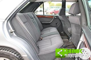 MERCEDES-BENZ E 200 usata 8