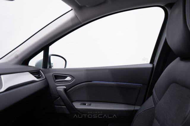 RENAULT Captur usata, con Fari LED
