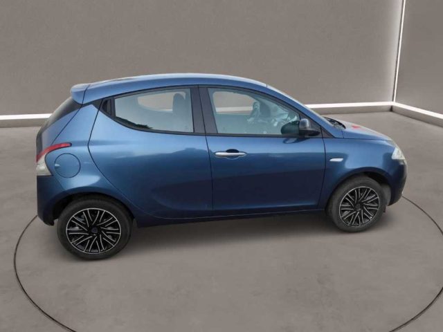 LANCIA Ypsilon usata, con ESP