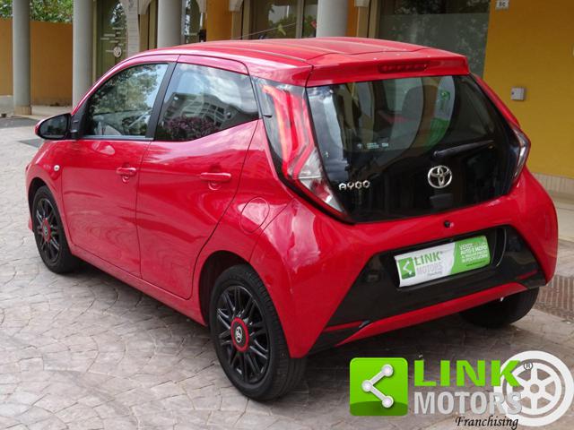 TOYOTA Aygo usata, con Autoradio